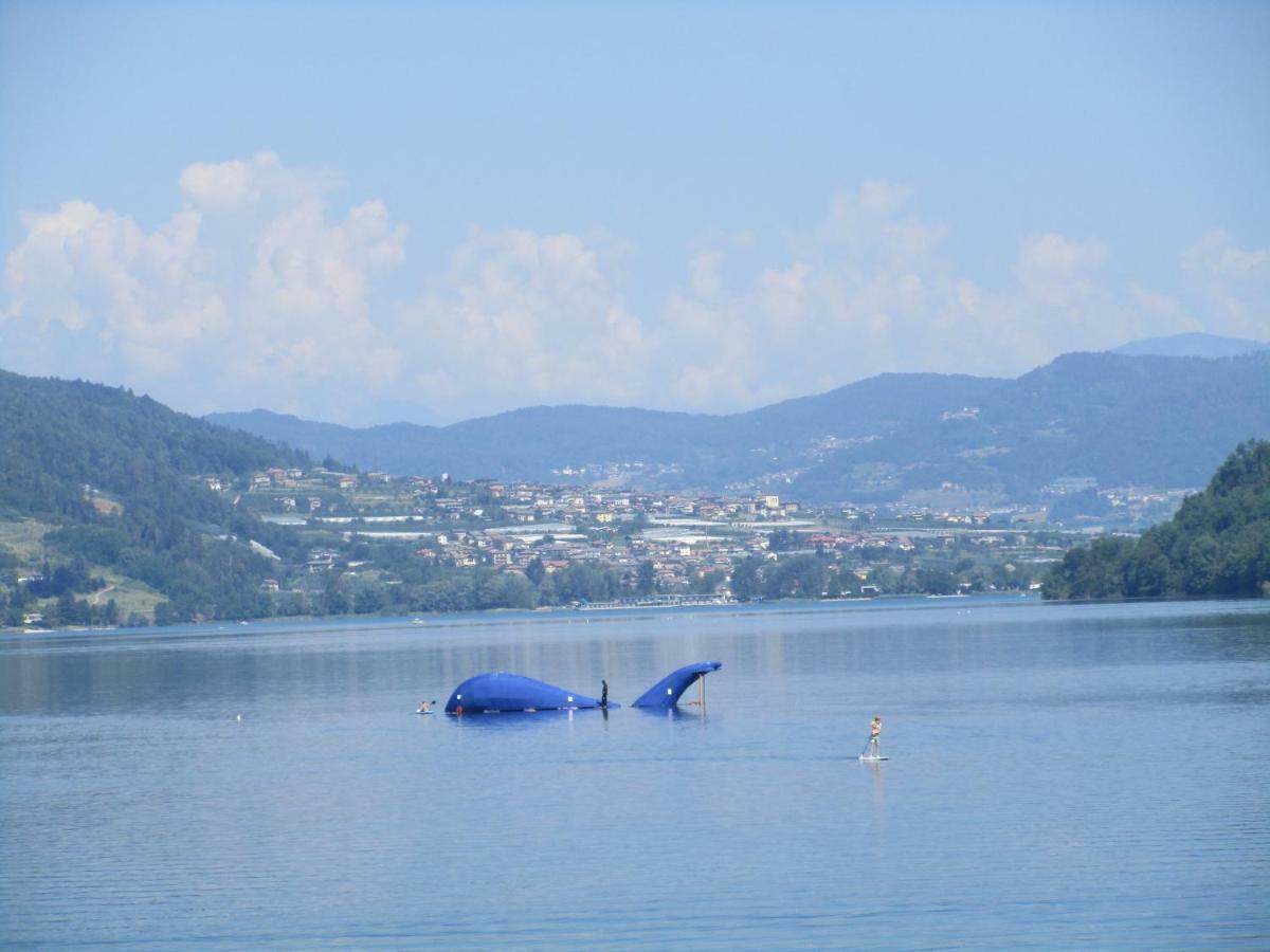 La Perla Del Lago Calceranica al Lago Exterior photo