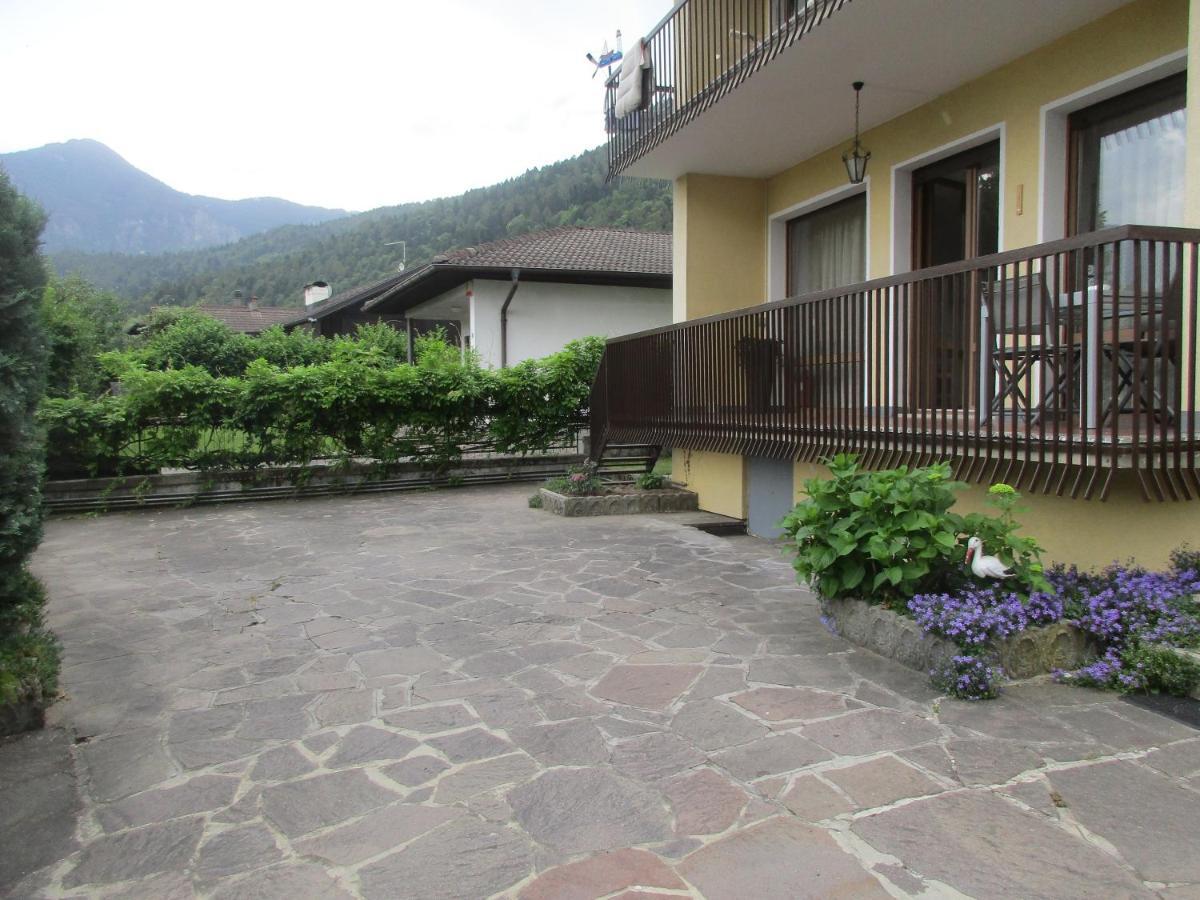 La Perla Del Lago Calceranica al Lago Exterior photo
